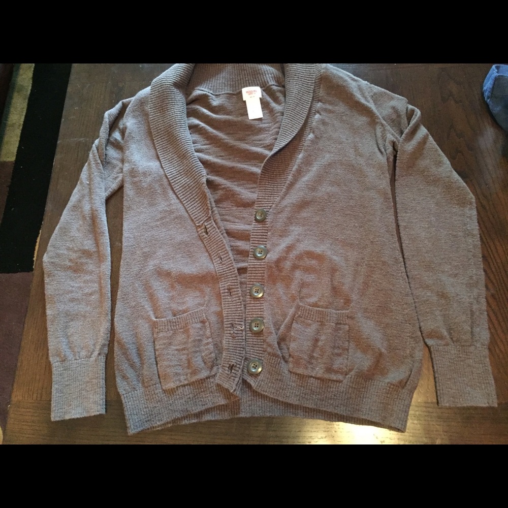 Brown sweater/cardigan